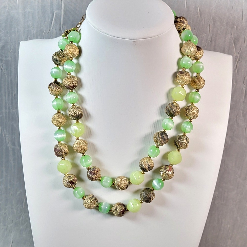 Lisner Gold Tone Necklace Green Stone Double Strand Beaded Vintage Hook Clasp